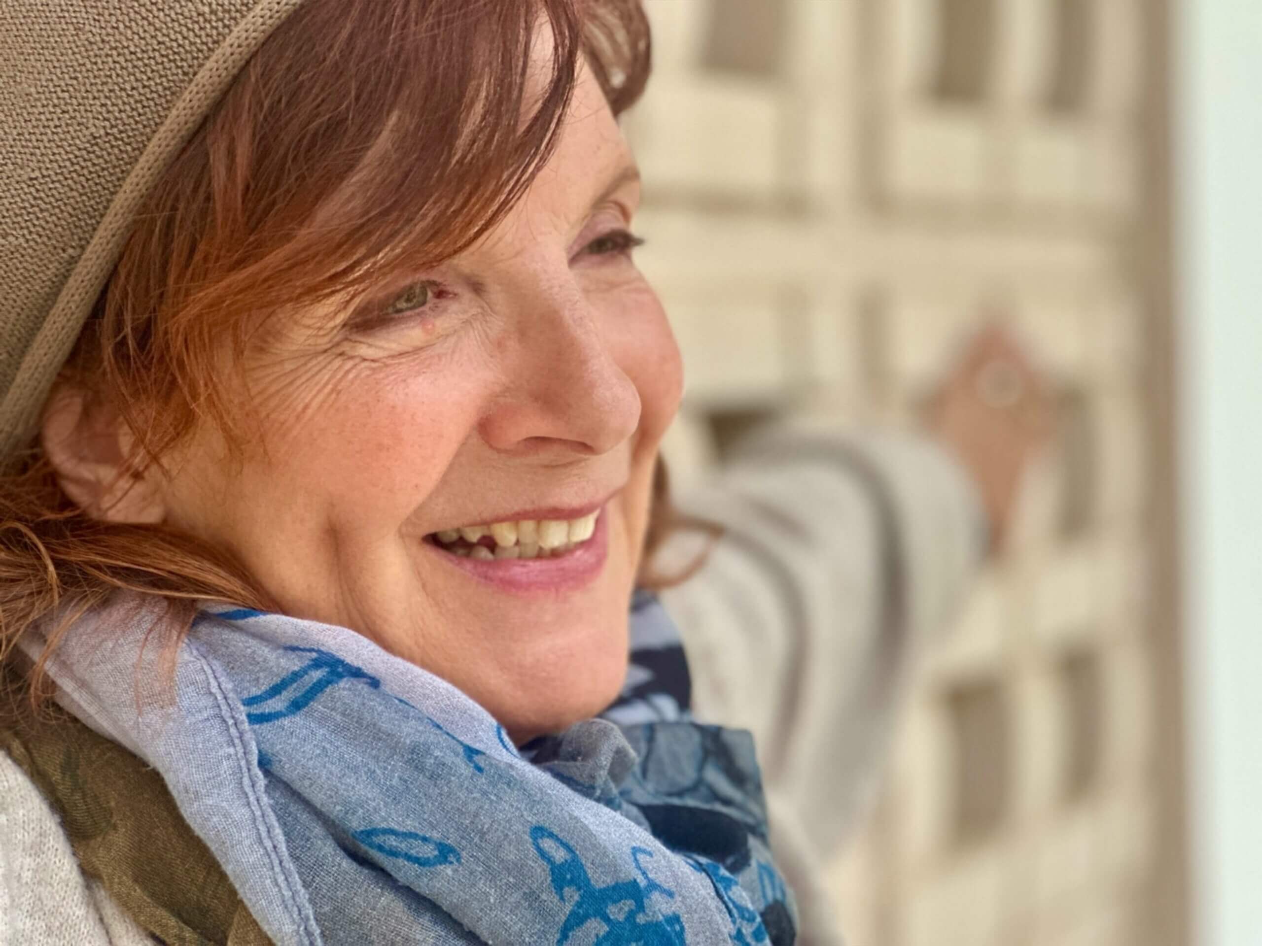 autorinnen-meerschreibzeit-cornelia-becker-wand-seitlich