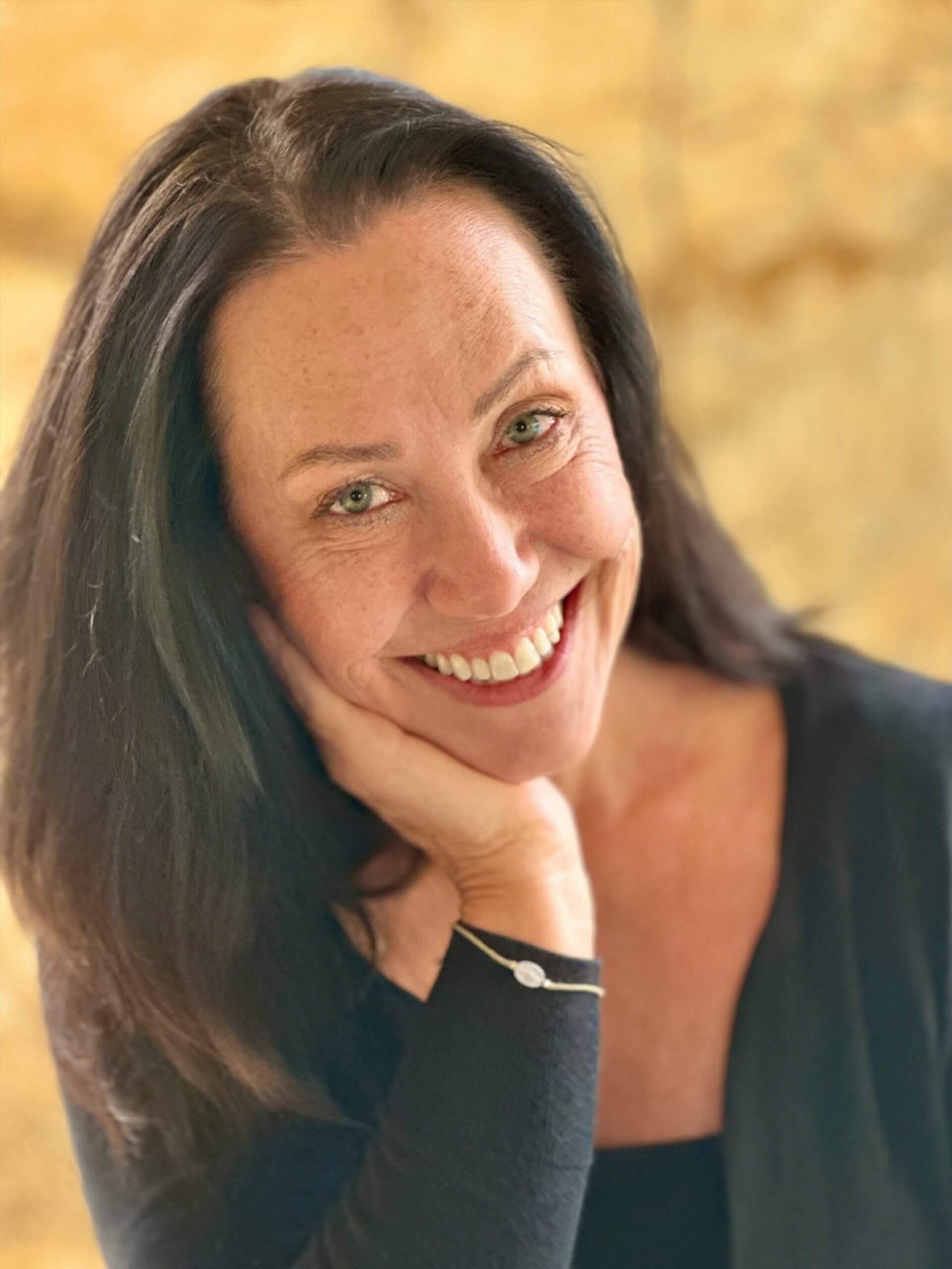 autorinnen-meerschreibzeit-stefanie-gregg-grotte2