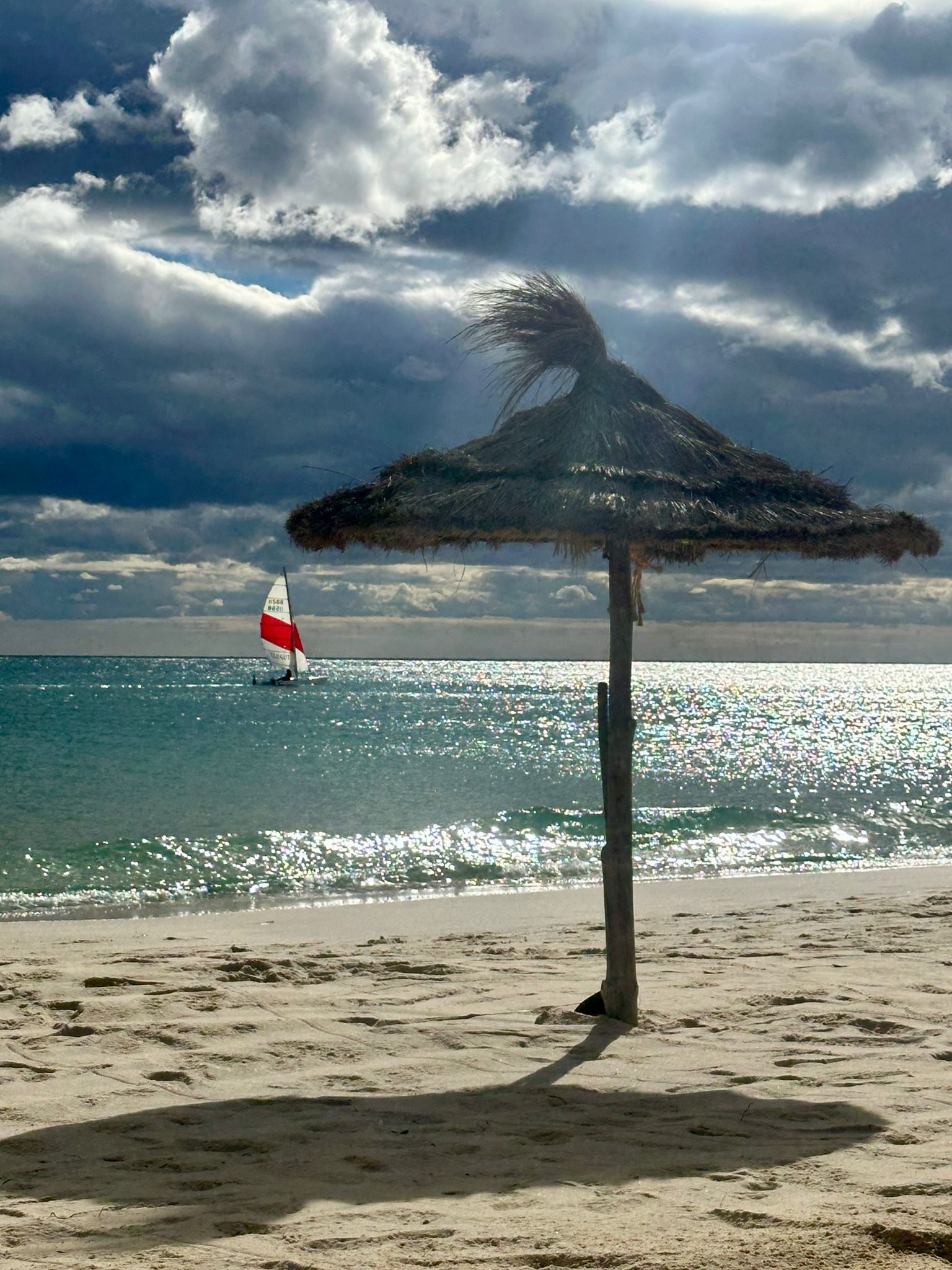 momente-meerschreibzeit2025-stuermisch-am-strand