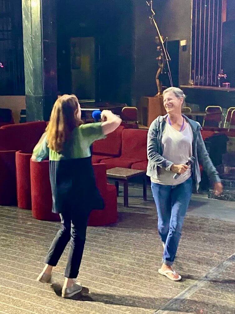 verbindung-meerschreibzeit2025-karaoke-antje-backwinkel-cornelia-bruning